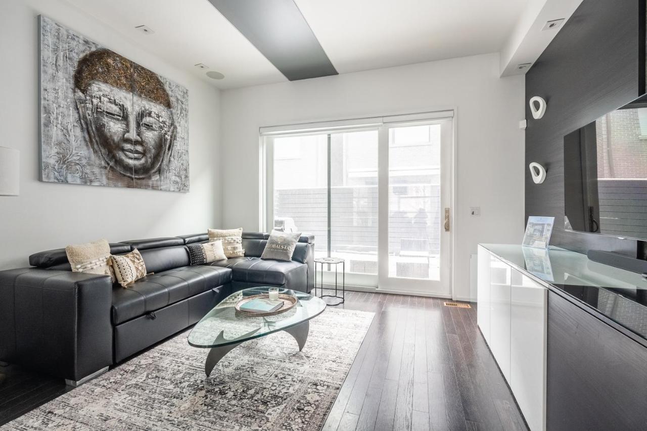 Globalstay Exclusive 4 Bedroom Townhouse In Downtown Toronto With Parking Bagian luar foto