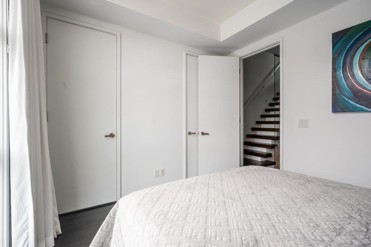 Globalstay Exclusive 4 Bedroom Townhouse In Downtown Toronto With Parking Bagian luar foto